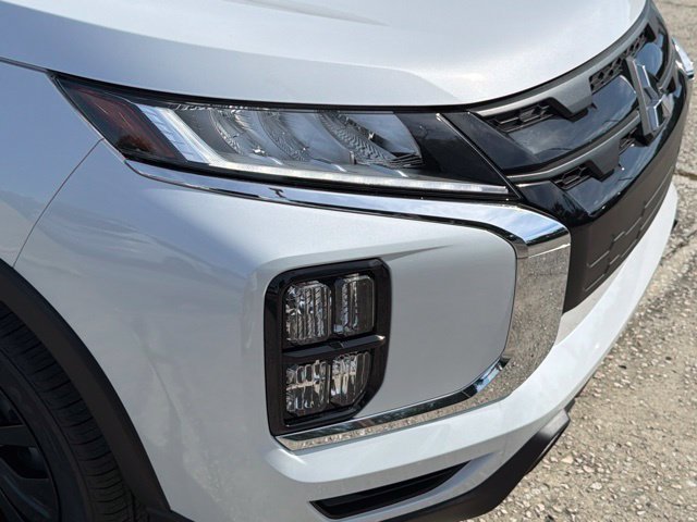 New 2027 Mitsubishi Outlander Sport LE AWD/4WD image 9