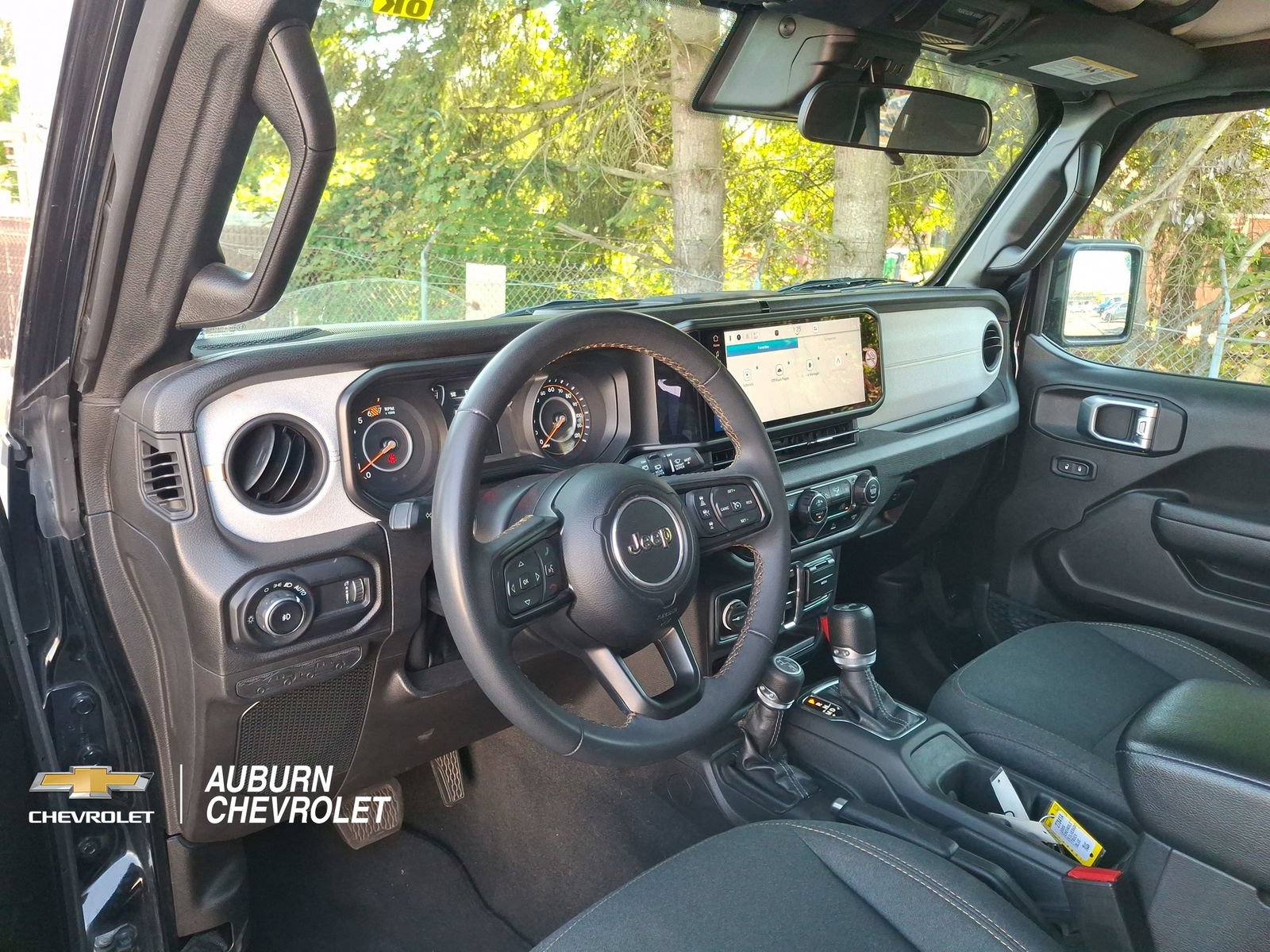 Used 2024 Jeep Wrangler Unlimited Sport AWD/4WD image 16