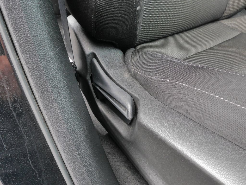 Used 2025 Honda CR-V EX image 13