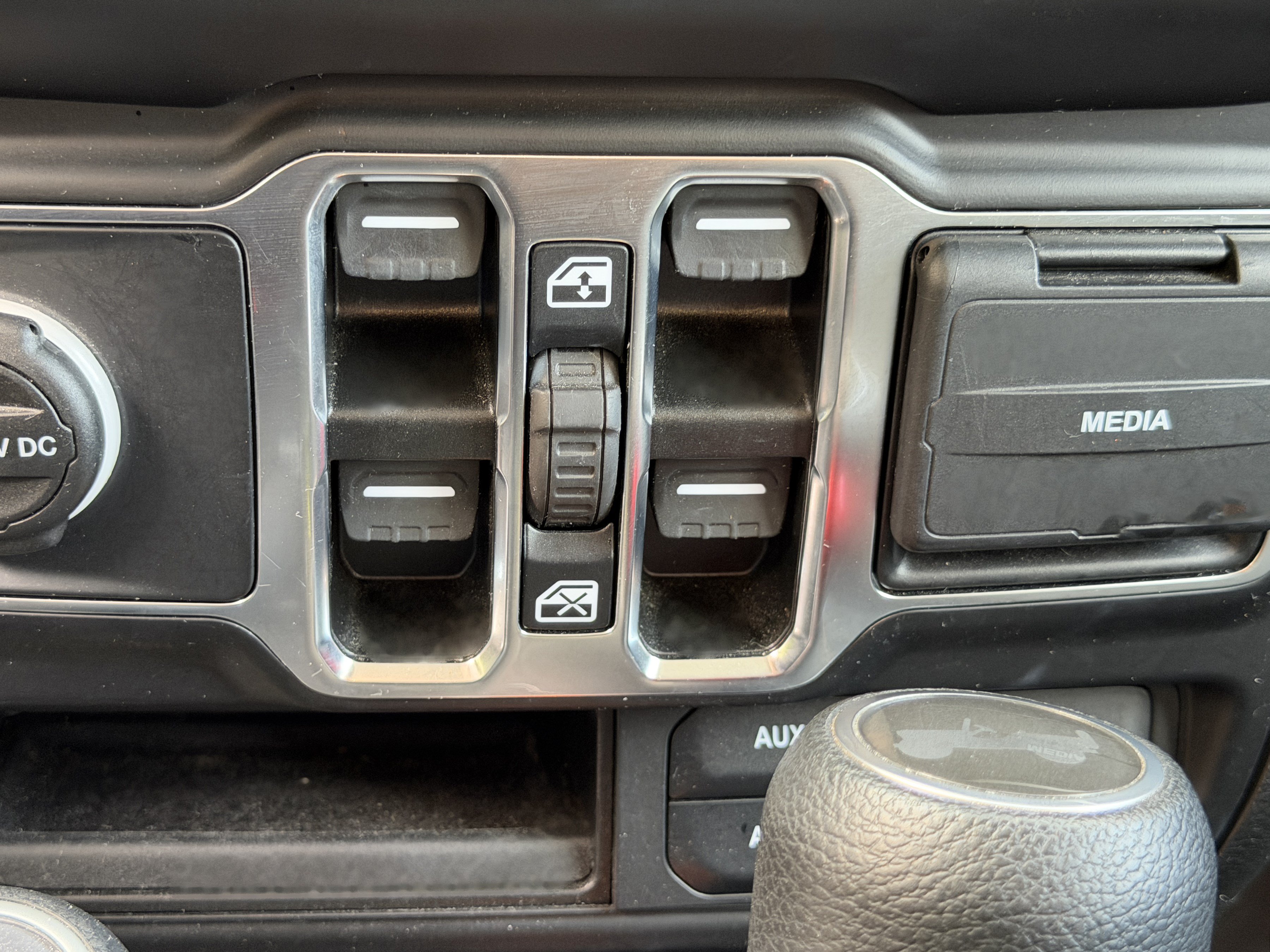 Used 2021 Jeep Wrangler Unlimited Sport AWD/4WD image 5