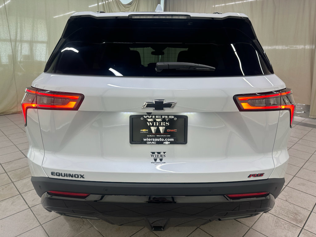 New 2027 Chevrolet Equinox RS w/ Convenience Package III FWD image 5