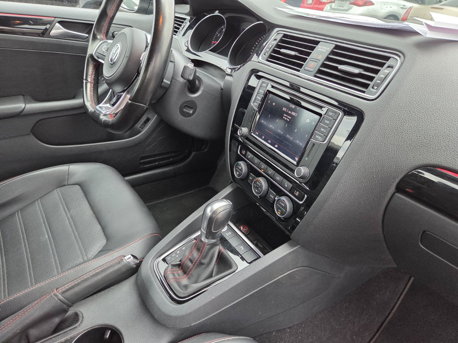 Used 2017 Volkswagen Jetta GLI FWD image 16