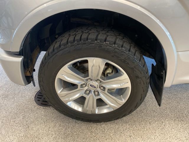 Used 2016 Ford F150 Platinum w/ Equipment Group 701A Luxury AWD/4WD image 11