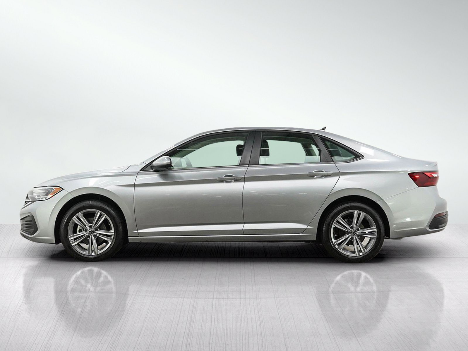 Used 2022 Volkswagen Jetta SE FWD image 2