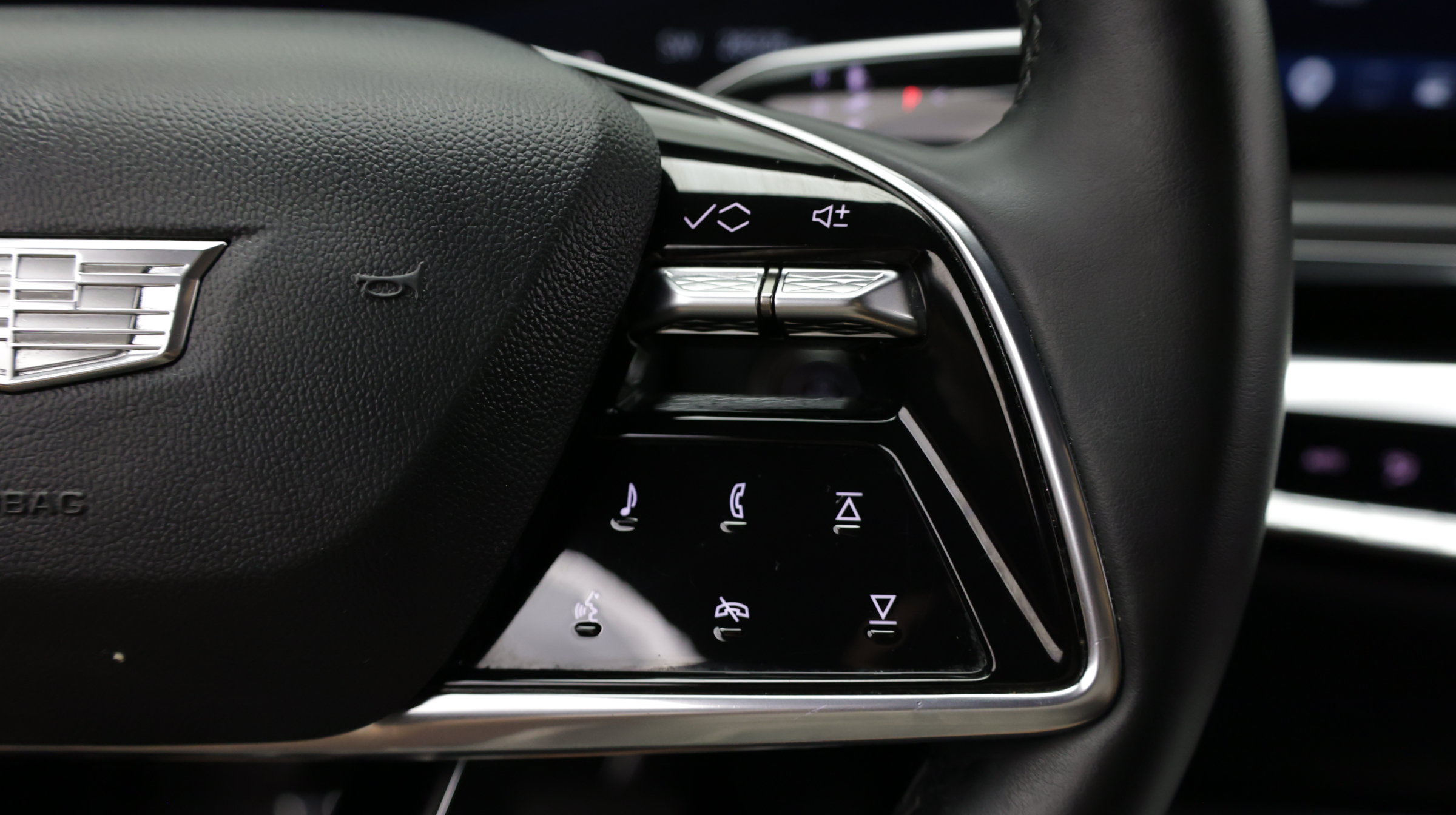 Used 2024 Cadillac Lyriq Tech RWD image 18