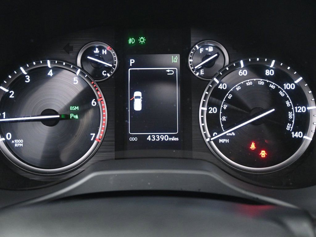 Used 2022 Lexus GX 460 Premium w/ Premium Plus Package image 17