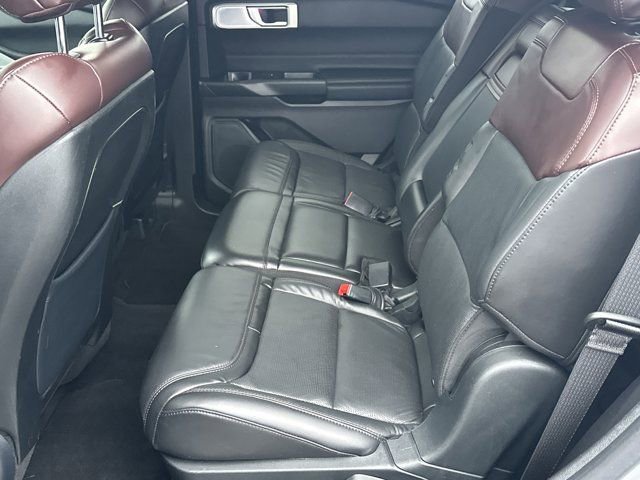 Used 2020 Ford Explorer Platinum w/ Premium Technology Package image 27