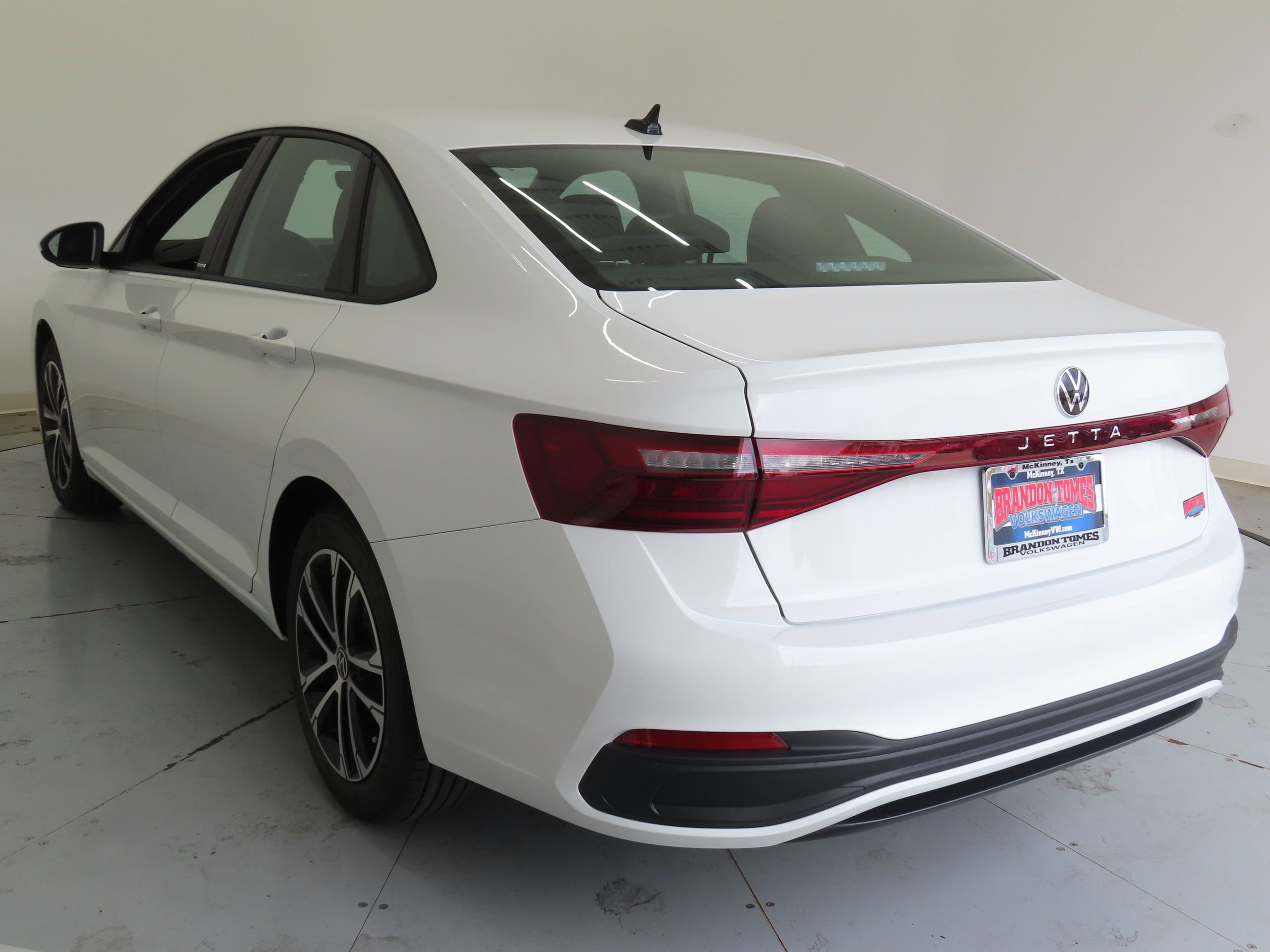 New 2026 Volkswagen Jetta Sport FWD image 5