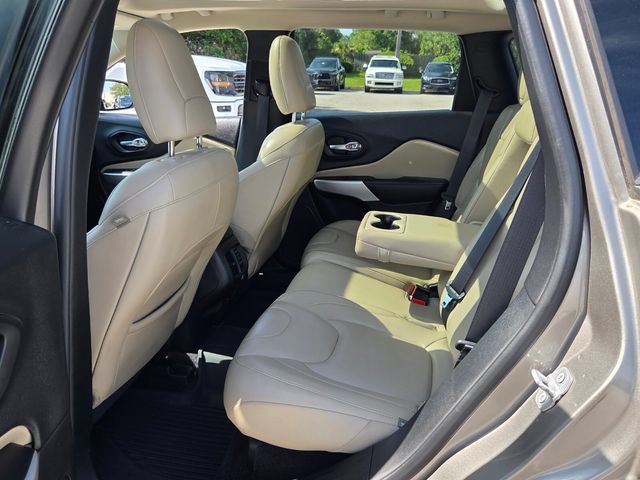 Used 2017 Jeep Cherokee Limited AWD/4WD image 13