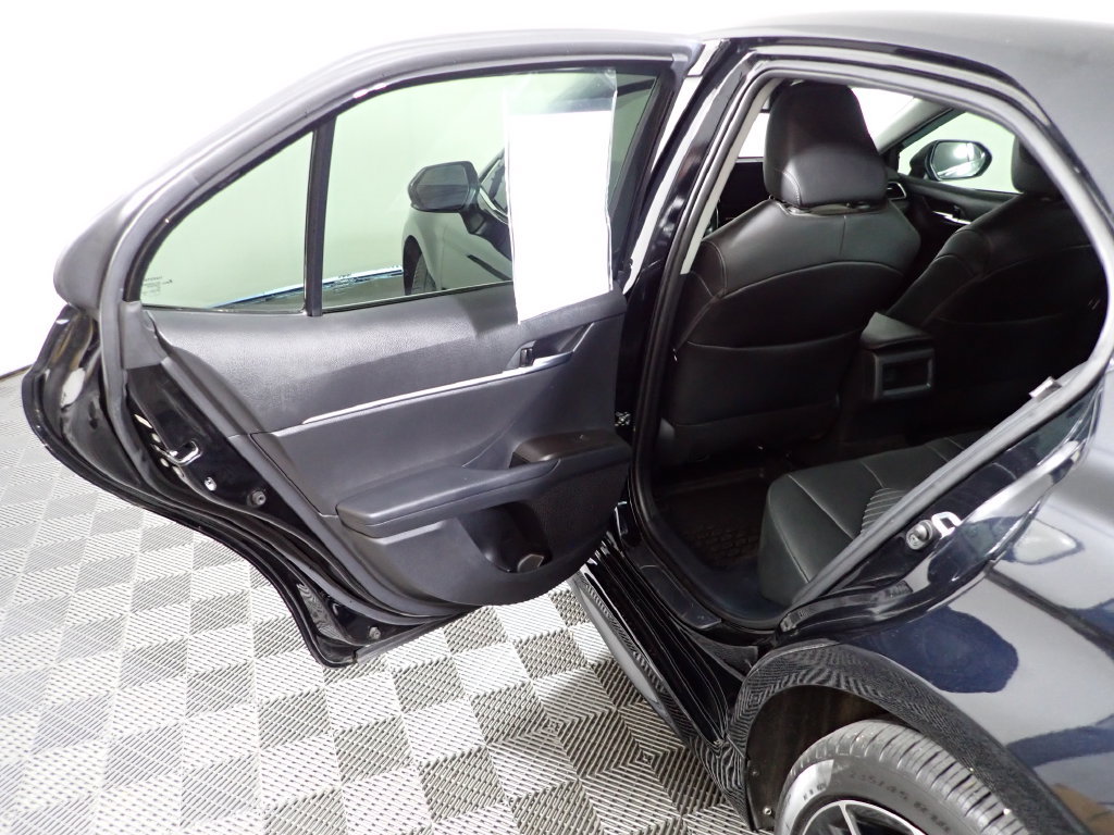 Used 2022 Toyota Camry SE w/ Convenience Package FWD image 30