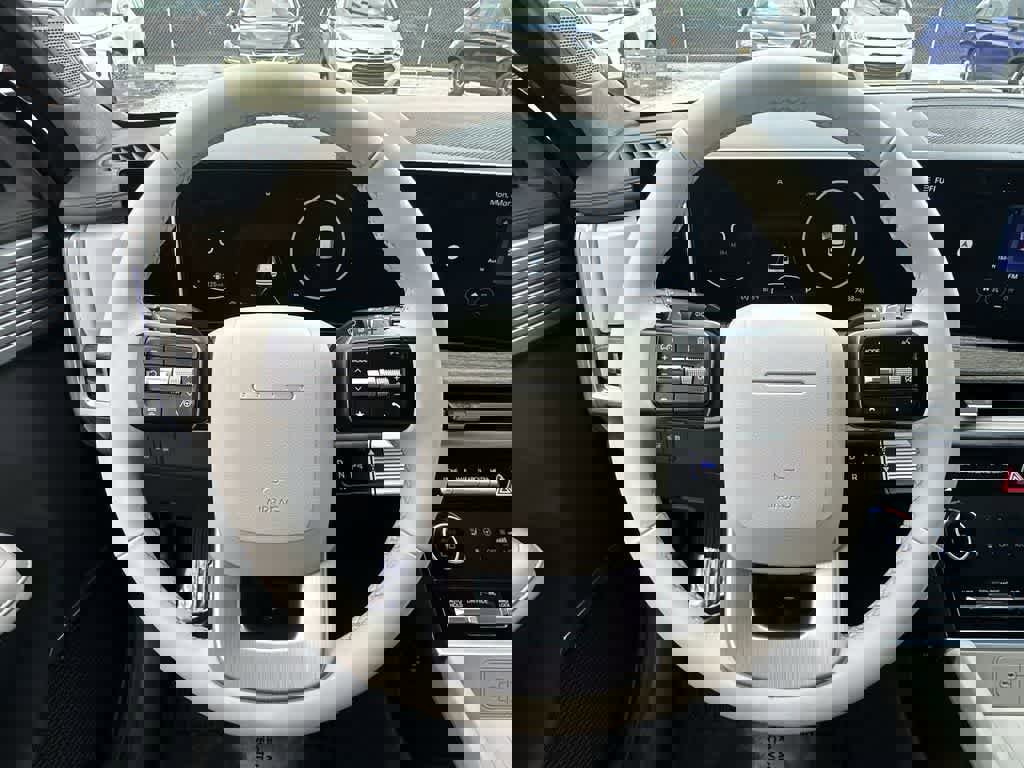 Used 2024 Hyundai Santa Fe Limited image 15