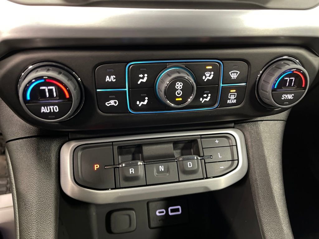 Certified 2023 GMC Acadia SLE w/ Driver Convenience Package image 19