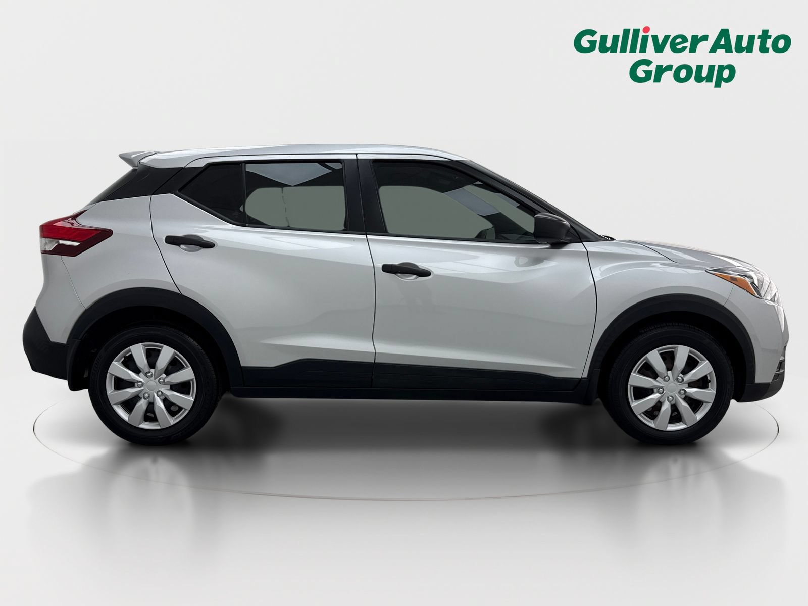 Used 2020 Nissan Kicks S FWD image 10