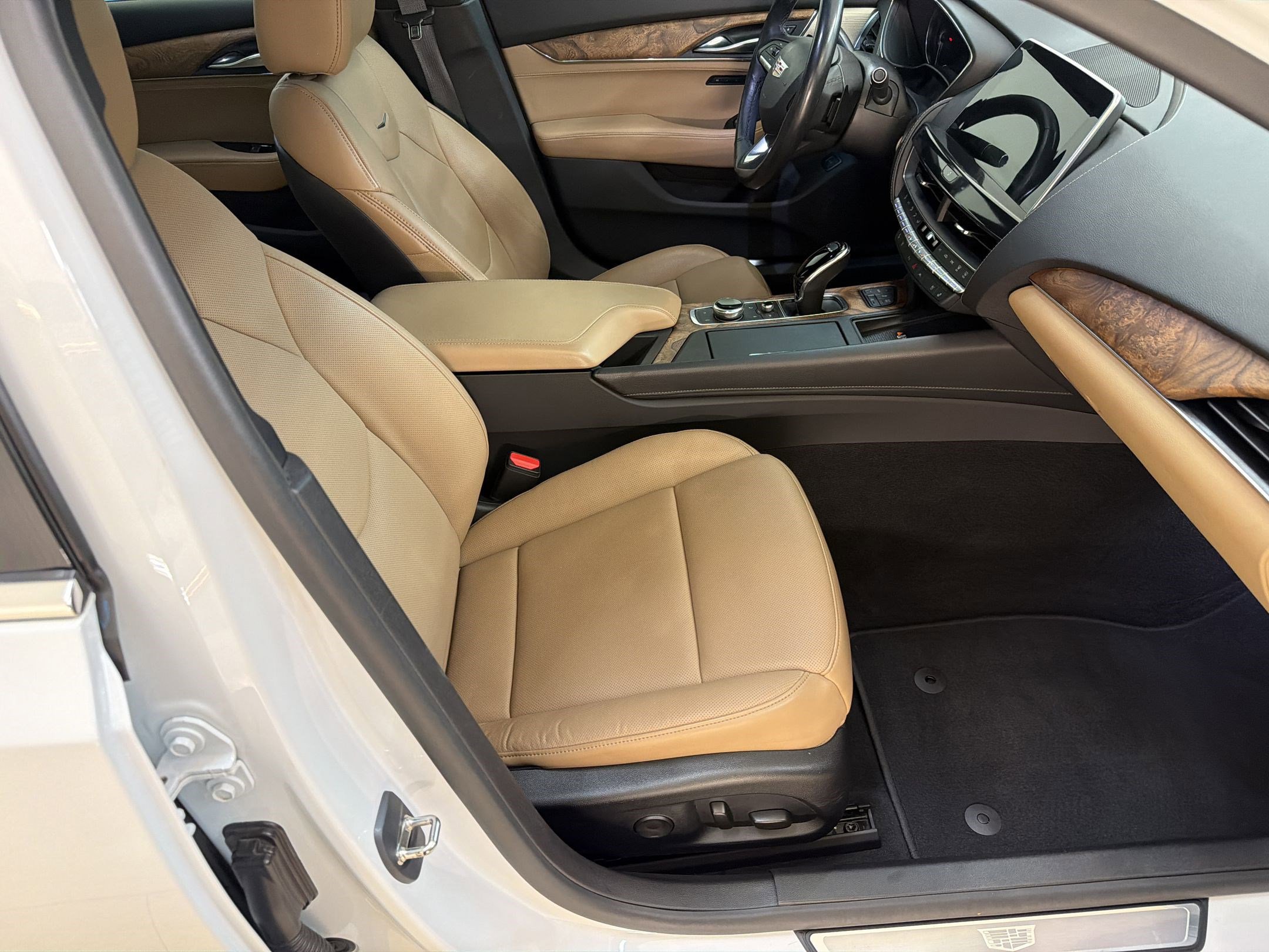 Certified 2024 Cadillac CT5 Premium Luxury RWD image 30