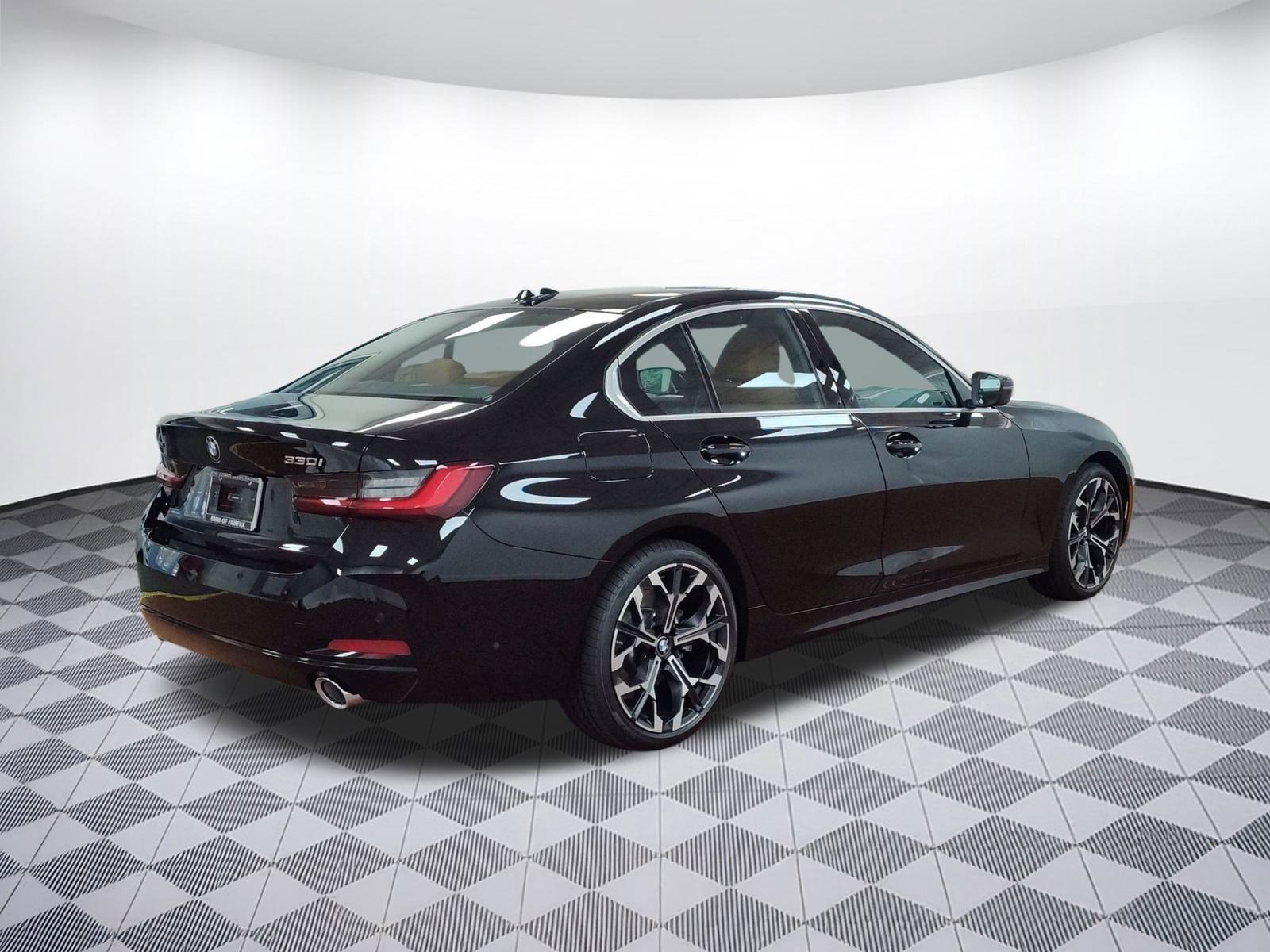 Used 2025 BMW 330i xDrive Sedan w/ Premium Package image 9