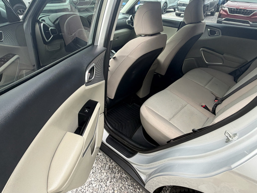 Used 2021 Kia Soul LX FWD image 18