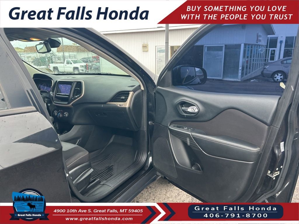 Used 2016 Jeep Cherokee Sport image 27