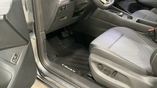 New 2026 Volkswagen Tiguan SE AWD/4WD image 28