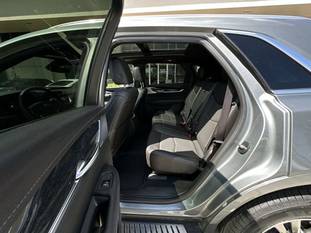 Certified 2023 Cadillac XT5 Premium Luxury w/ LPO, Floor Liner Package FWD image 31