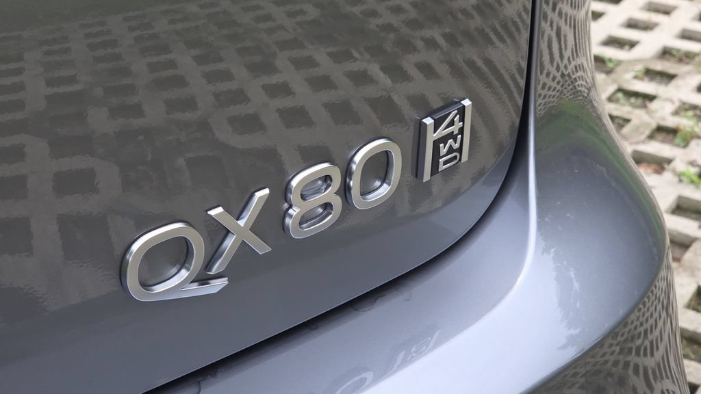 New 2027 INFINITI QX80 Luxe w/ Cargo Package AWD/4WD image 24
