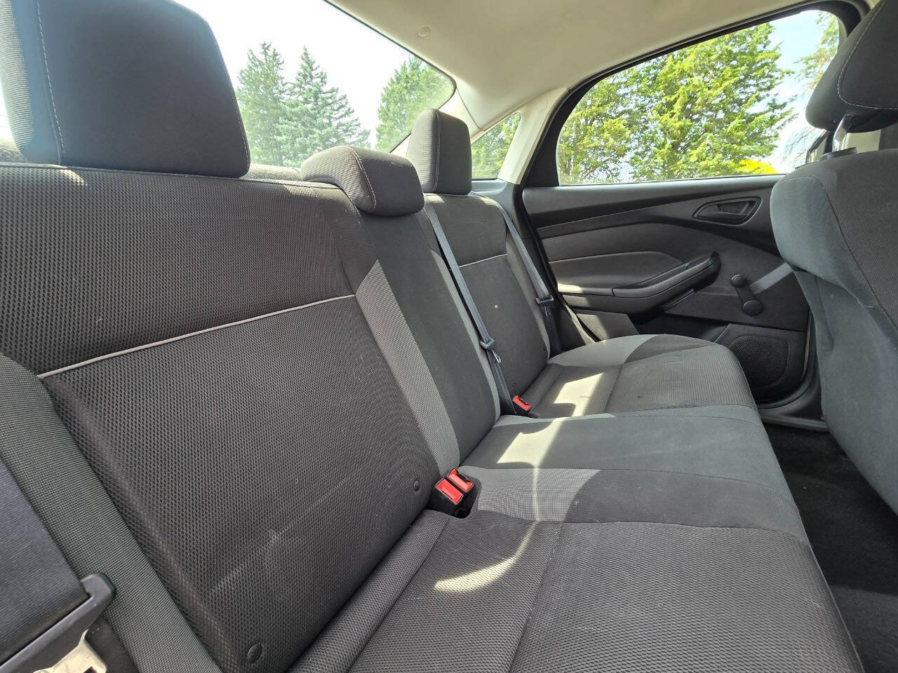 Used 2012 Ford Focus S FWD image 30