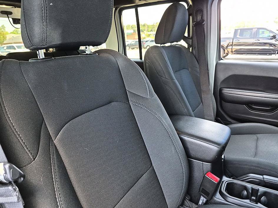 Used 2019 Jeep Wrangler Unlimited Sport S AWD/4WD image 34