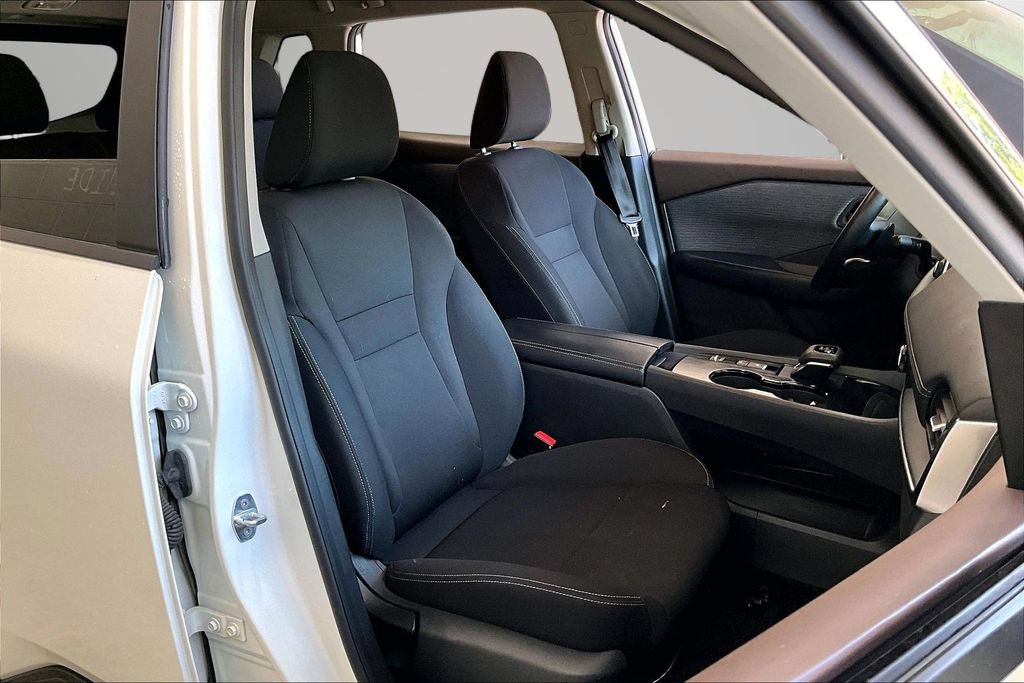 Used 2023 Nissan Rogue S FWD image 27