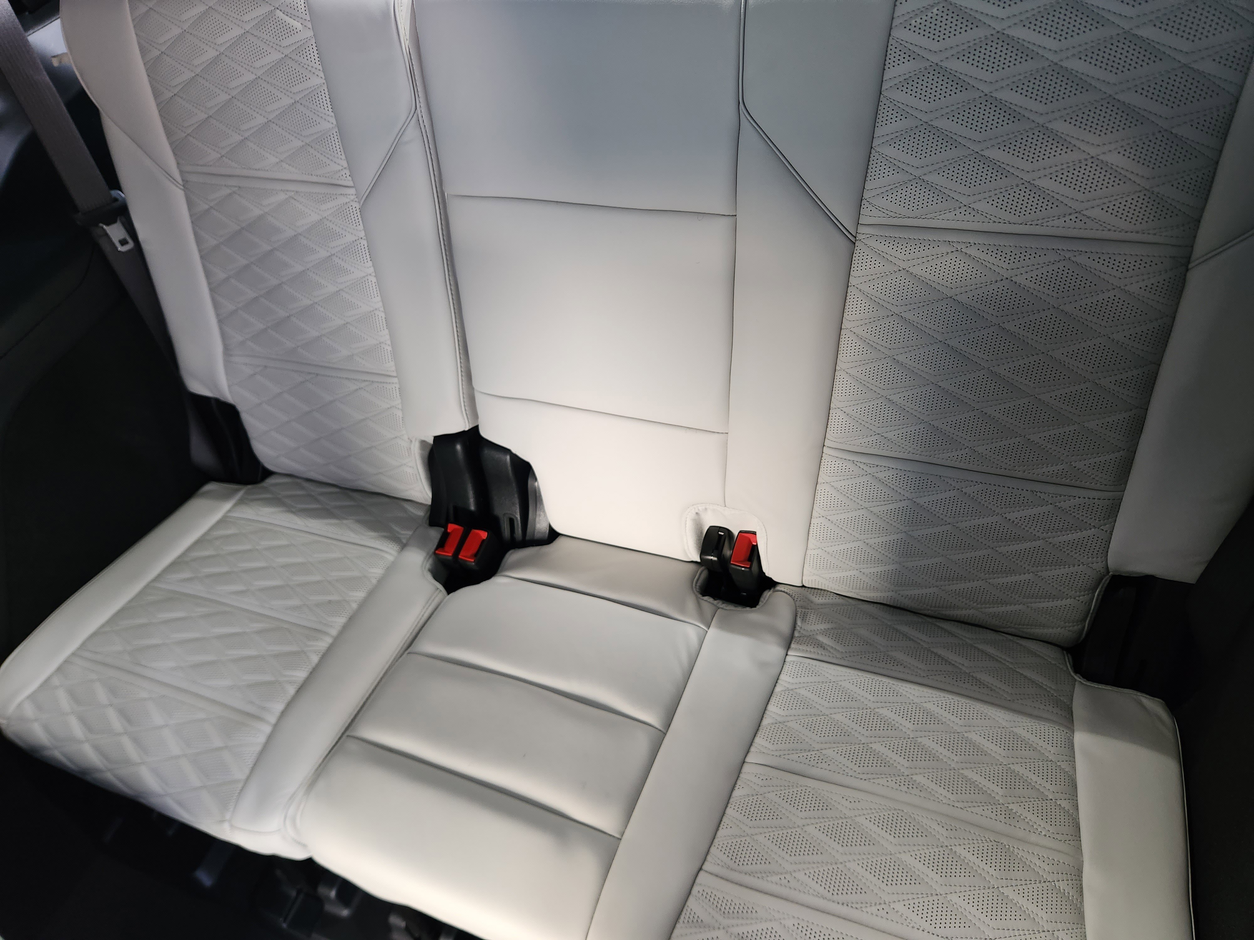 Used 2025 Cadillac Escalade V w/ LPO, ONYX Package image 30