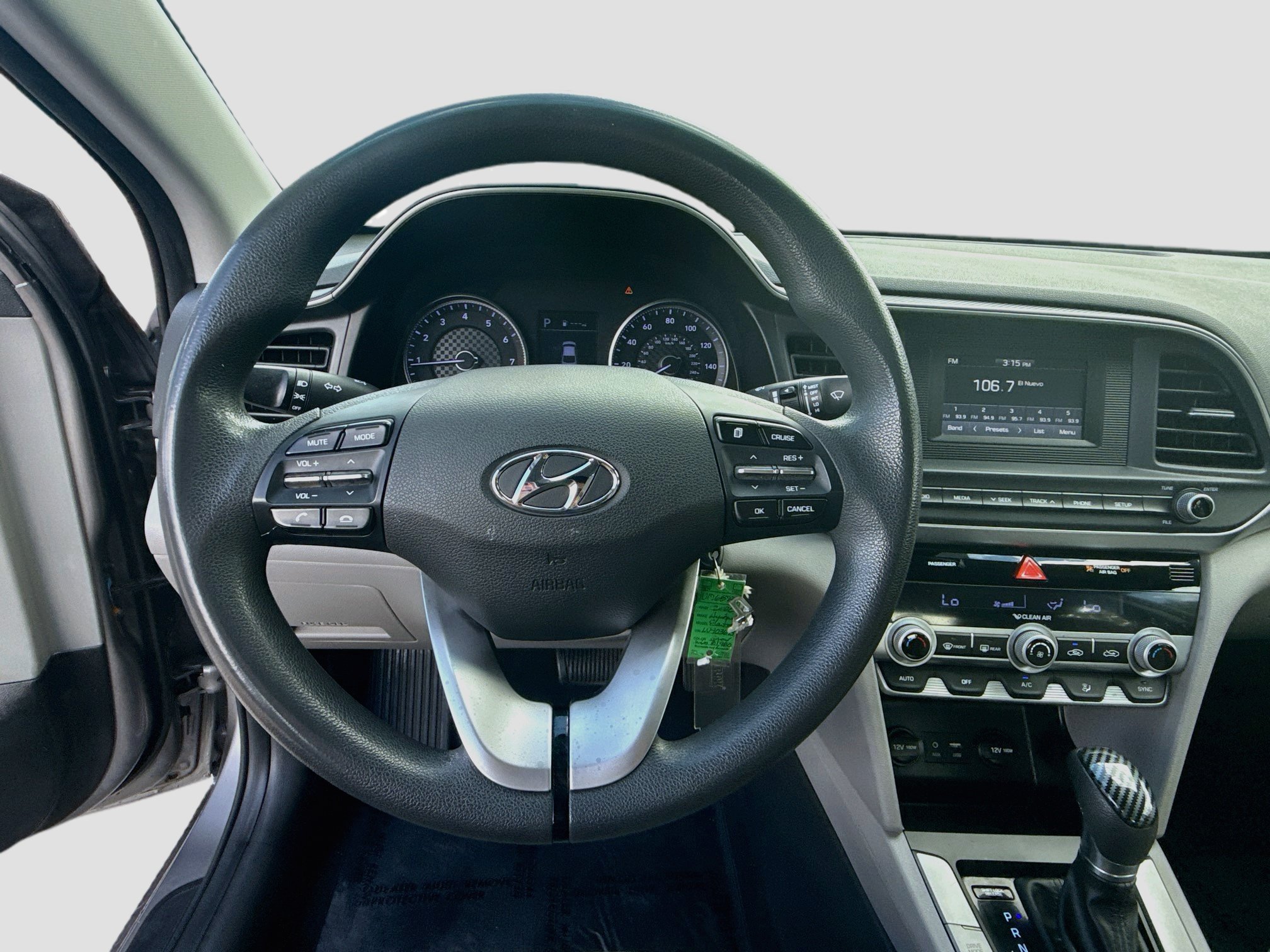 Used 2020 Hyundai Elantra SE FWD image 8