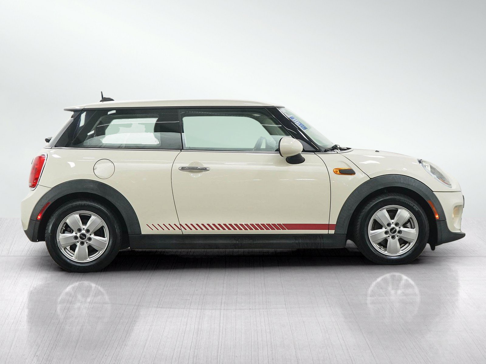 Used 2017 MINI Cooper 2-Door Hardtop FWD image 6