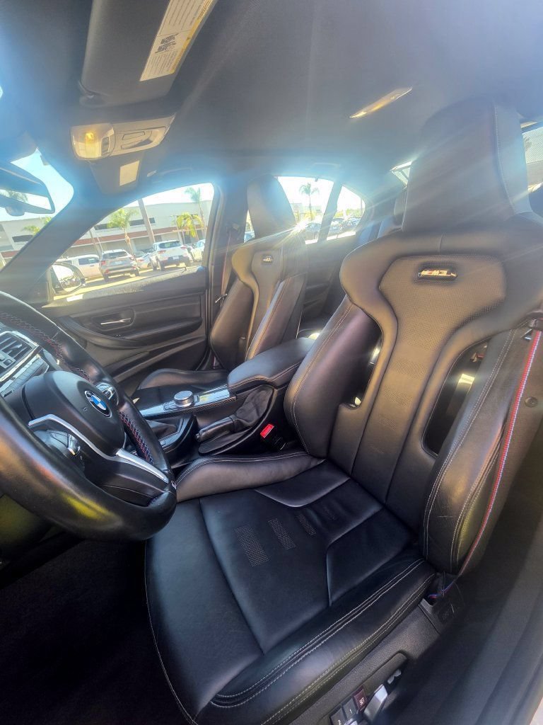 Used 2018 BMW M3 CS RWD image 6