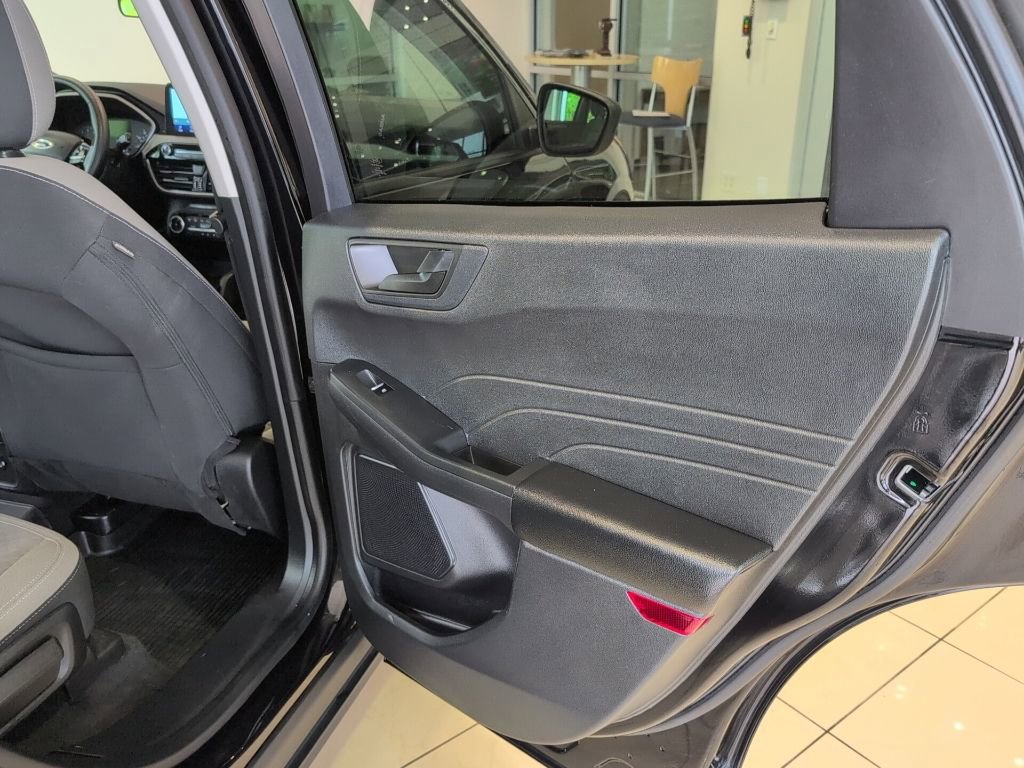 Used 2022 Ford Escape SE w/ Convenience Package AWD/4WD image 40