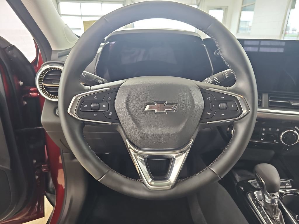 Used 2024 Chevrolet Trax ACTIV w/ Sunroof Package image 22