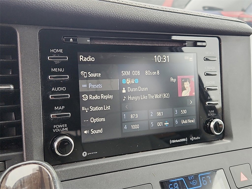 Used 2020 Toyota Sienna XLE image 18