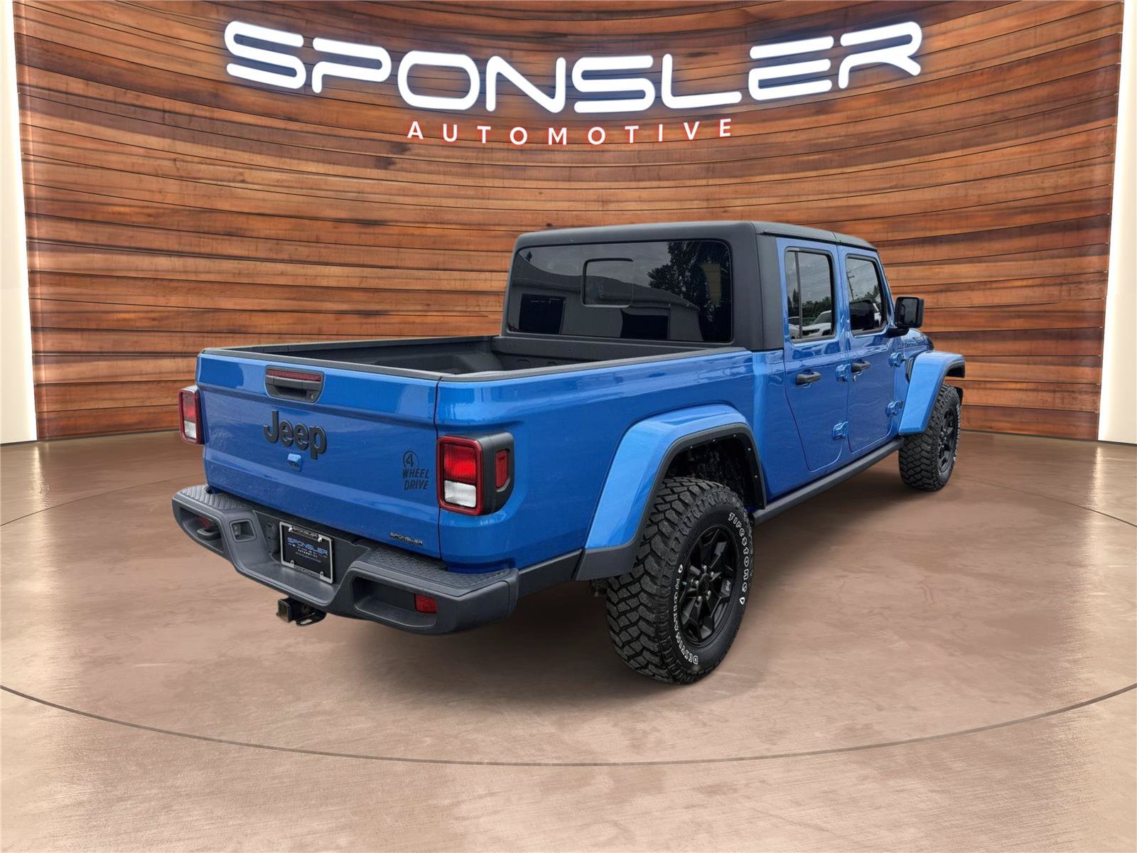 Used 2022 Jeep Gladiator Sport AWD/4WD image 7