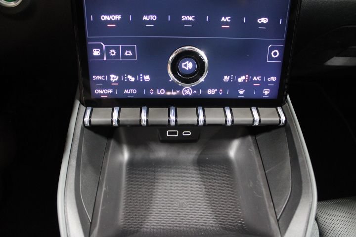 New 2026 GMC Terrain AT4 AWD/4WD image 32