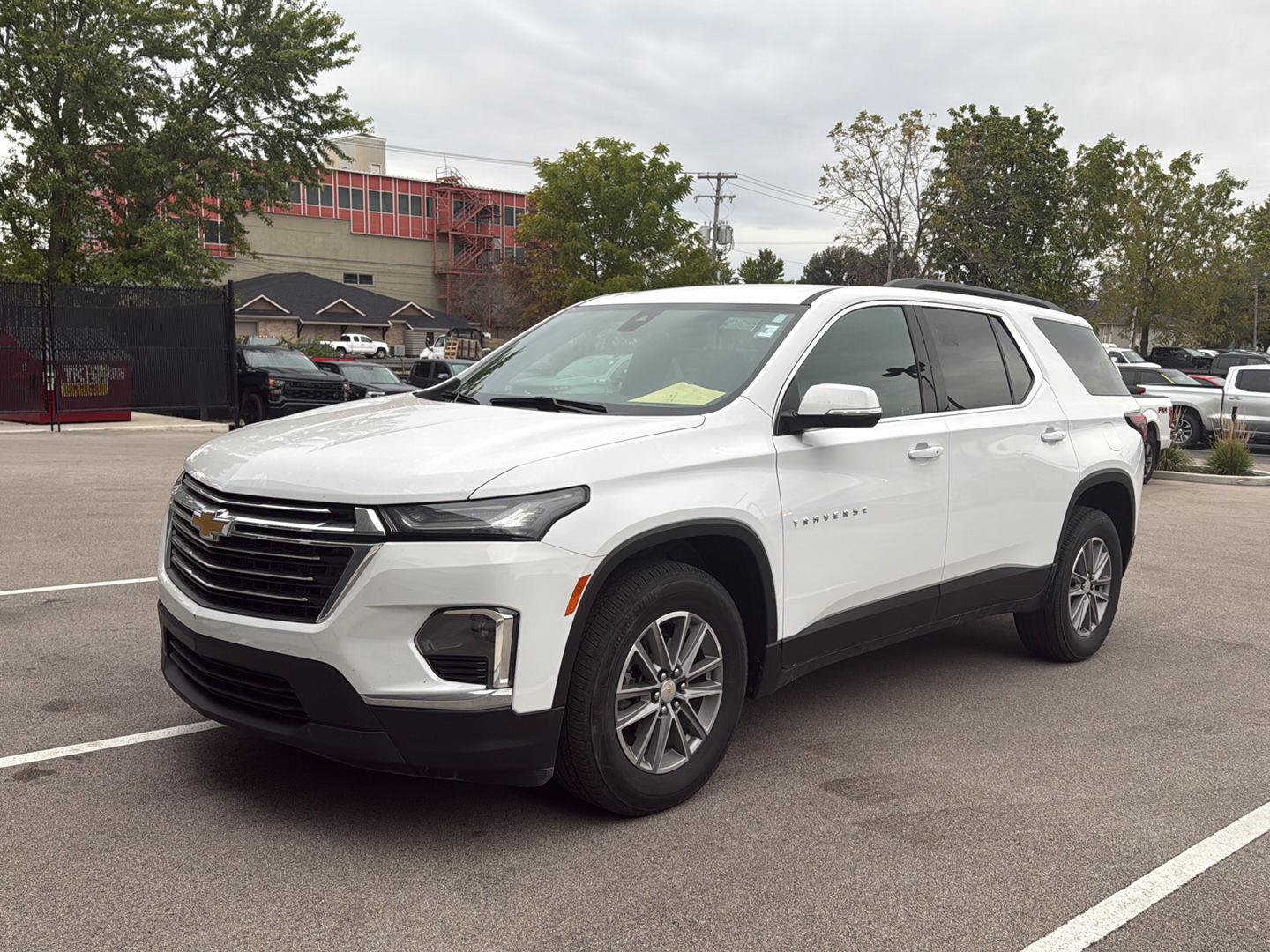 Used 2023 Chevrolet Traverse LT FWD image 7
