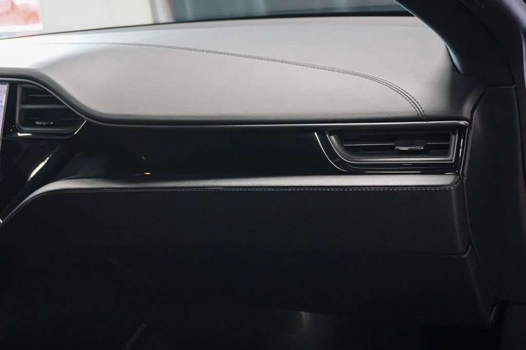 Used 2018 Tesla Model S AWD image 30