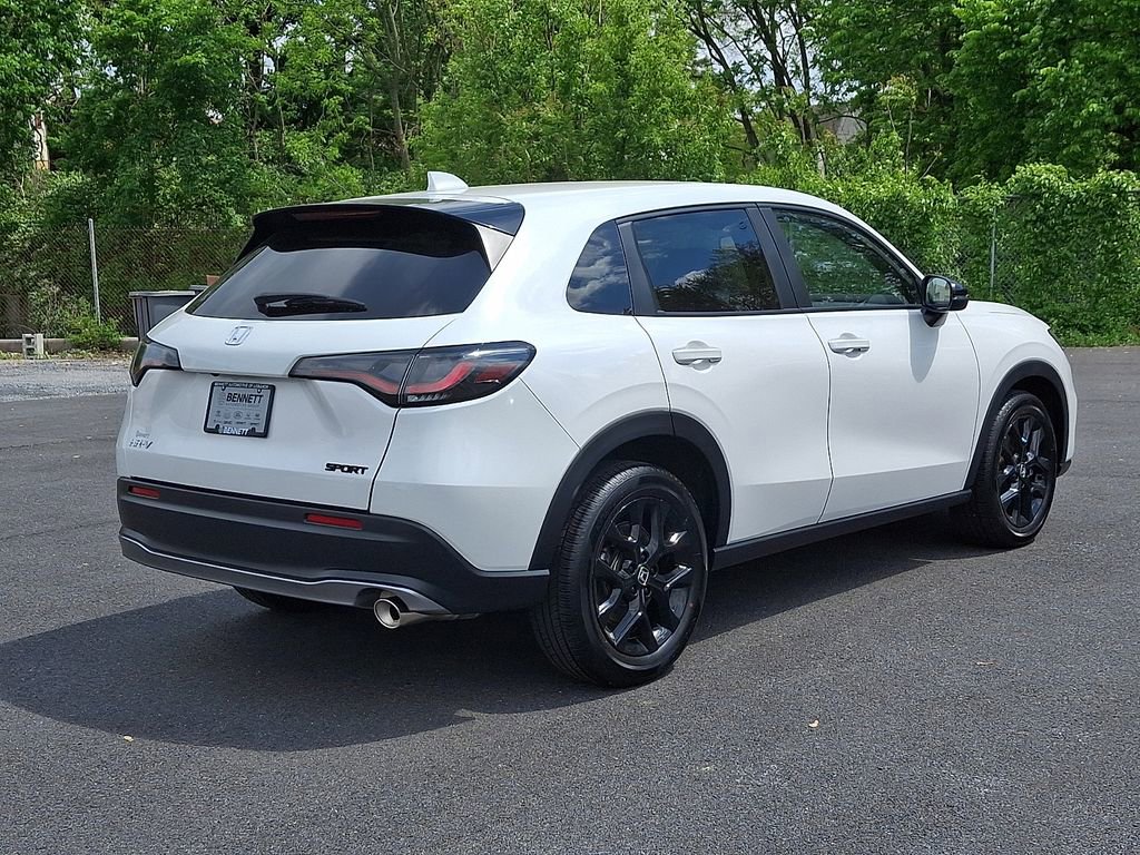 Used 2025 Honda HR-V Sport image 6