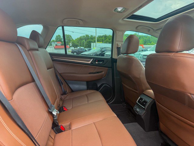 Used 2018 Subaru Outback 2.5i Touring w/ Popular Package #3 AWD/4WD image 17