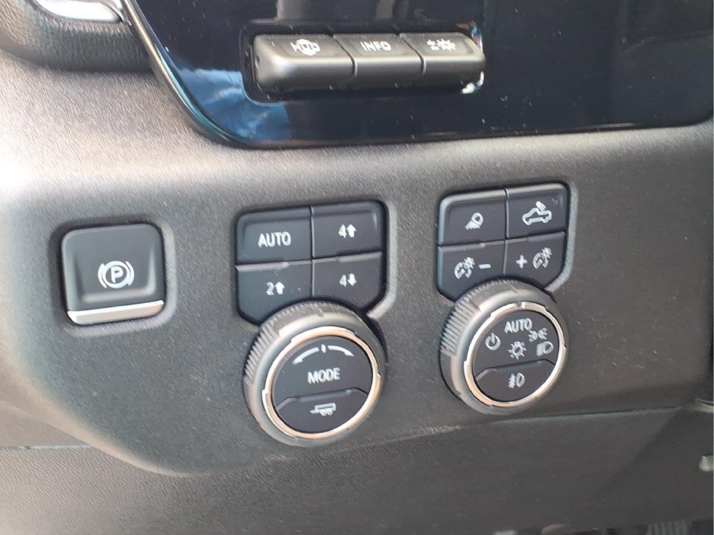 Used 2024 Chevrolet Silverado 3500 High Country w/ High Country Premium Package AWD/4WD image 14