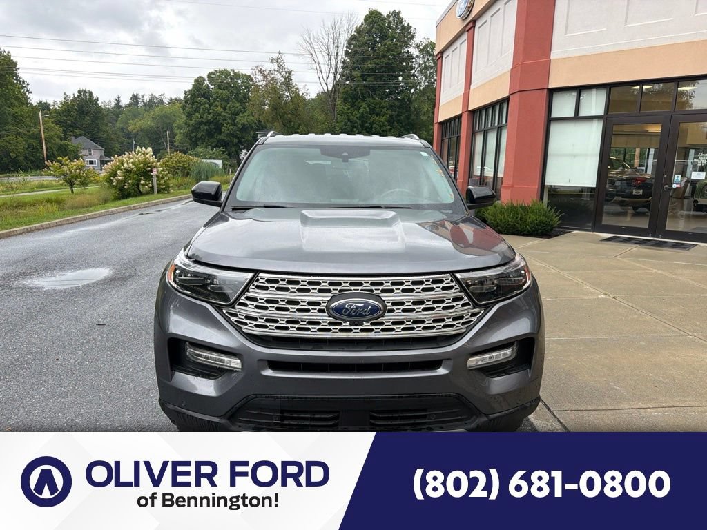 Used 2023 Ford Explorer Limited AWD/4WD image 2