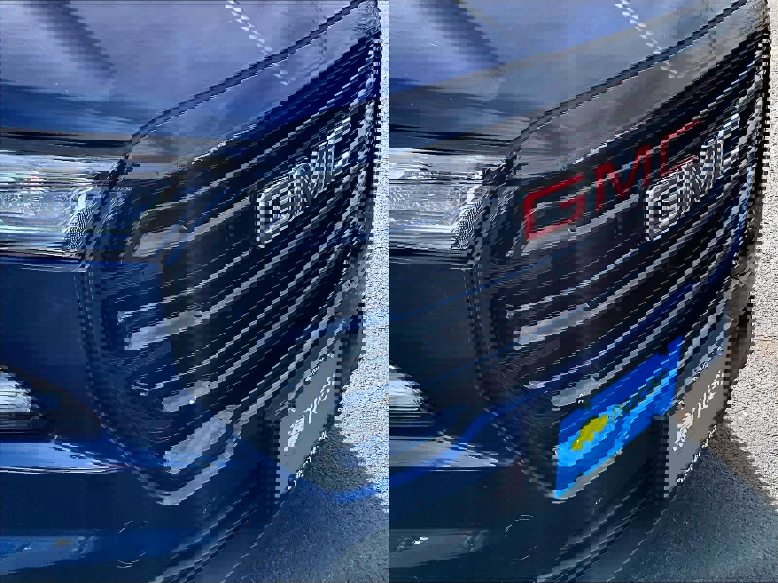 Used 2022 GMC Terrain SLE w/ Driver Convenience Package image 32