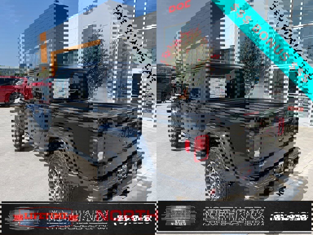 New 2025 Jeep Gladiator Sport image 17