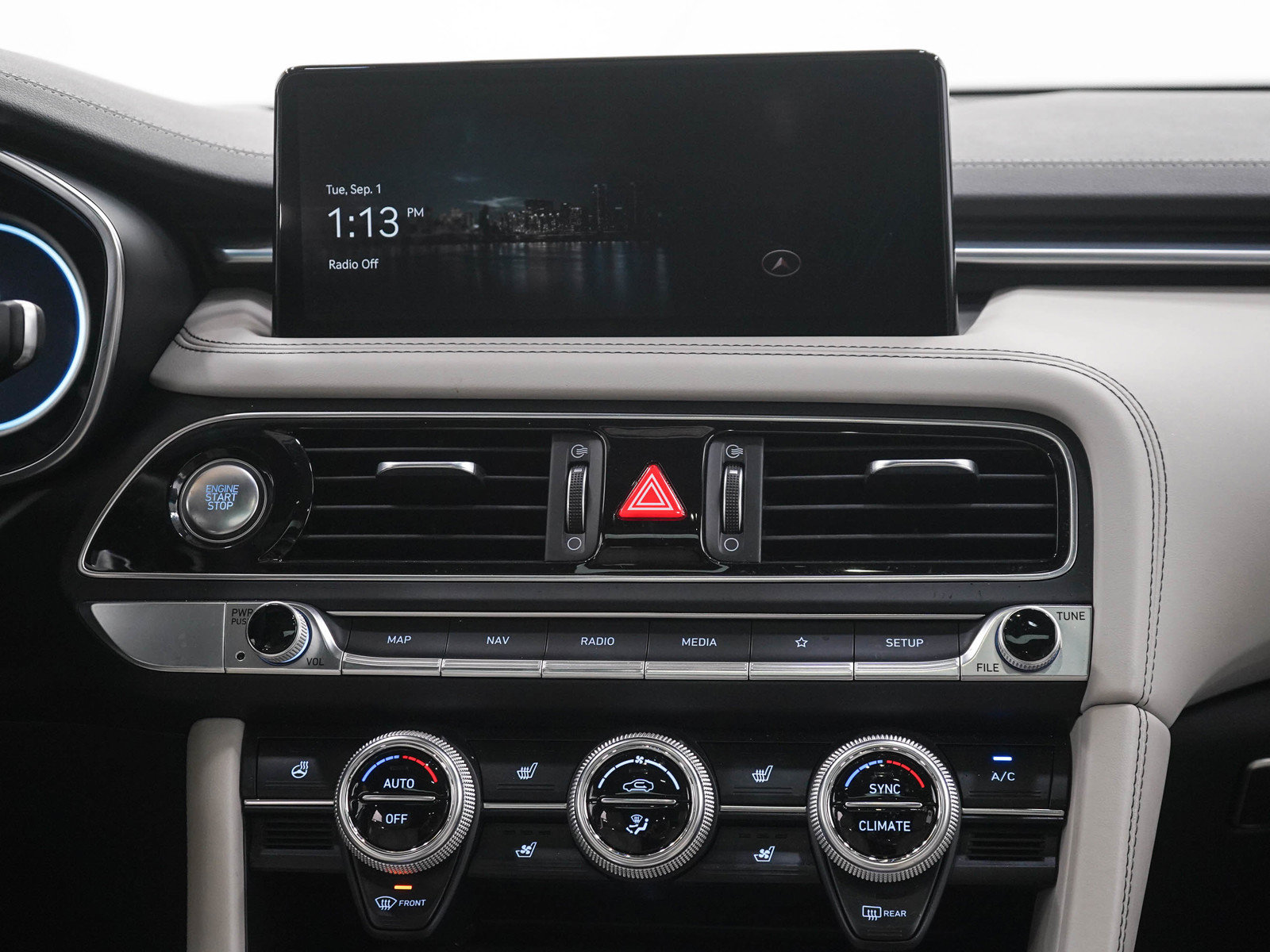 Used 2022 Genesis G70 3.3T w/ Sport Prestige Package AWD/4WD image 16