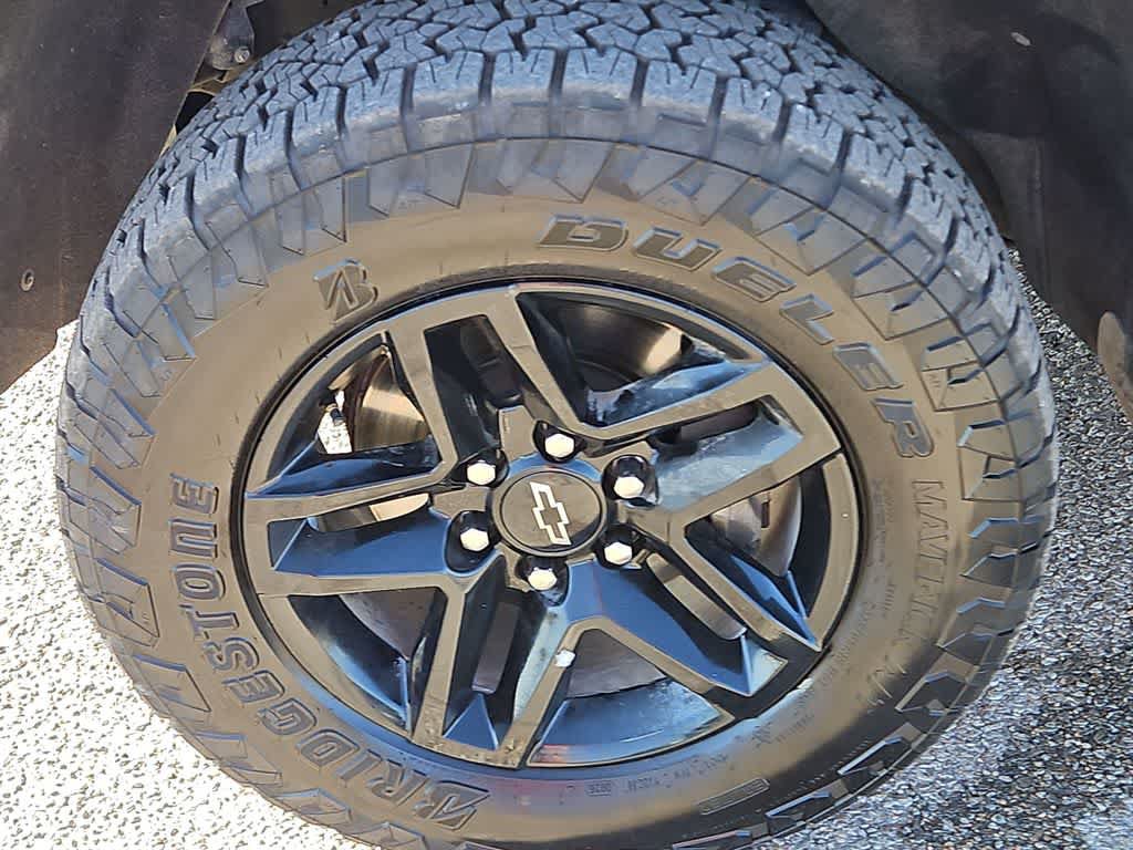 Used 2022 Chevrolet Silverado 1500 Custom Trail Boss AWD/4WD image 12