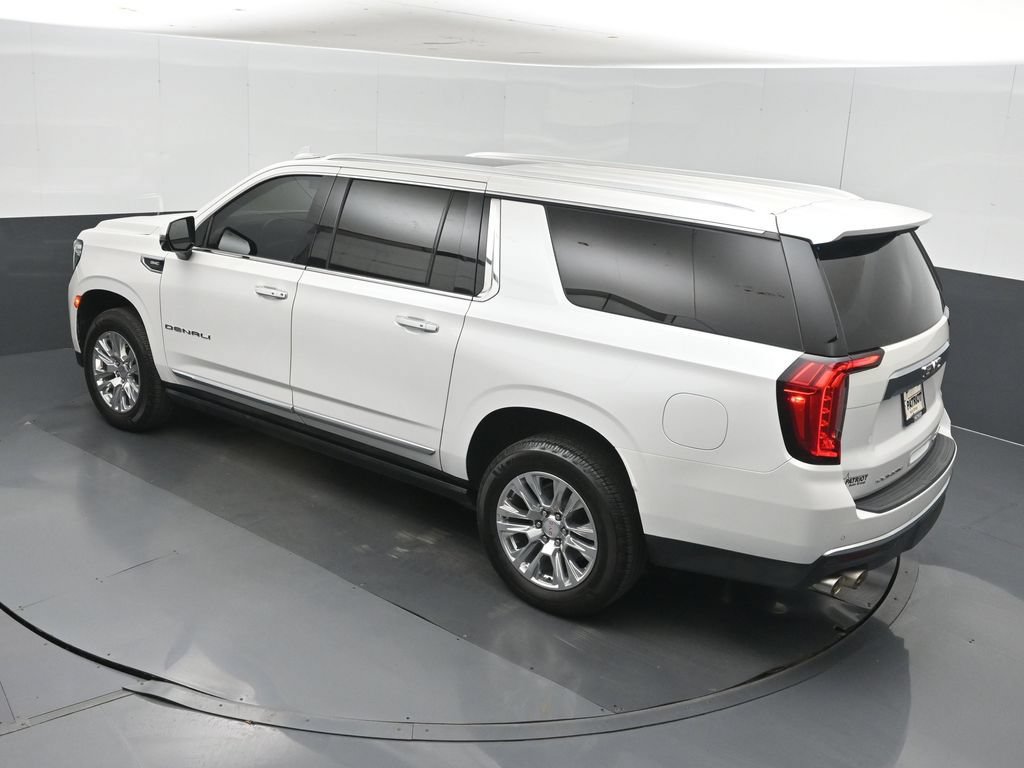 Used 2022 GMC Yukon XL Denali AWD/4WD image 45