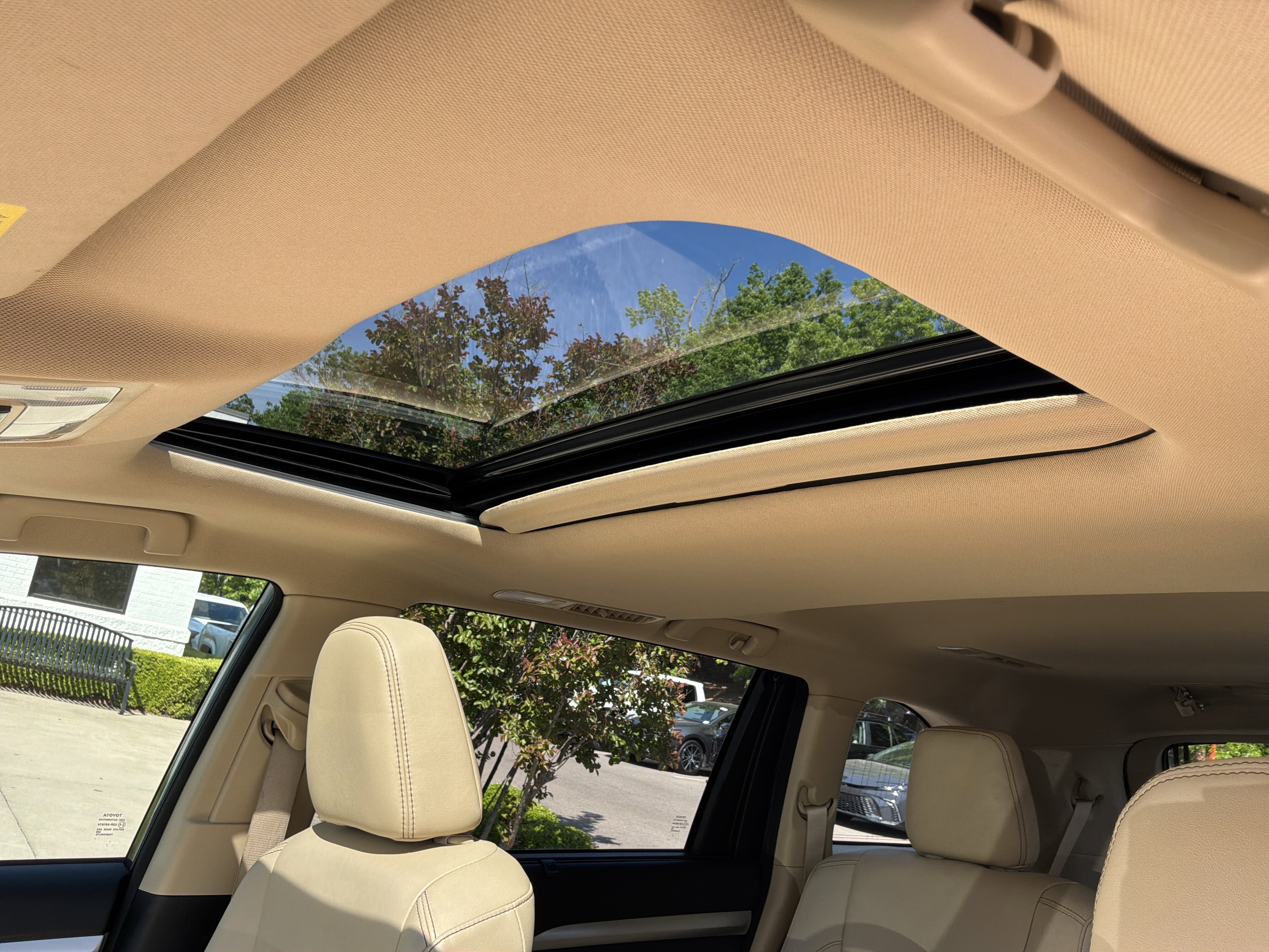 Used 2018 Toyota Highlander XLE image 28