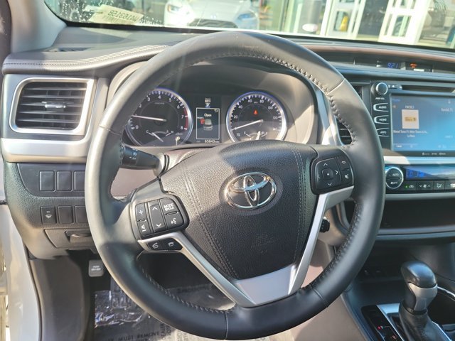 Used 2016 Toyota Highlander XLE FWD image 30