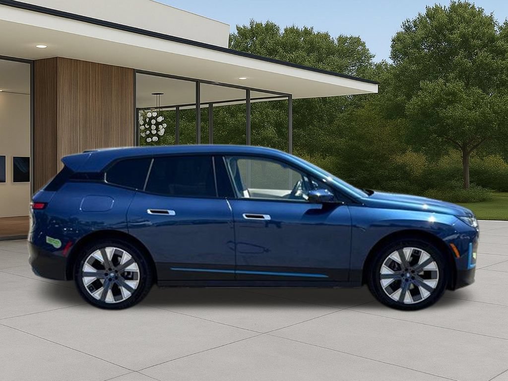 Used 2024 BMW iX xDrive50 AWD/4WD image 7